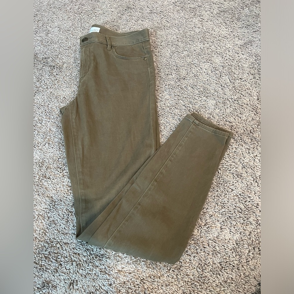 Ann Taylor Loft soft denim Legging in Olive Green size 10